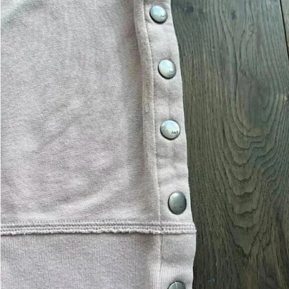 Abercrombie & Fitch Soft Fleece Crewneck Sweatshirt Size XS Pink Blush Side Snap - Picture 5 of 7